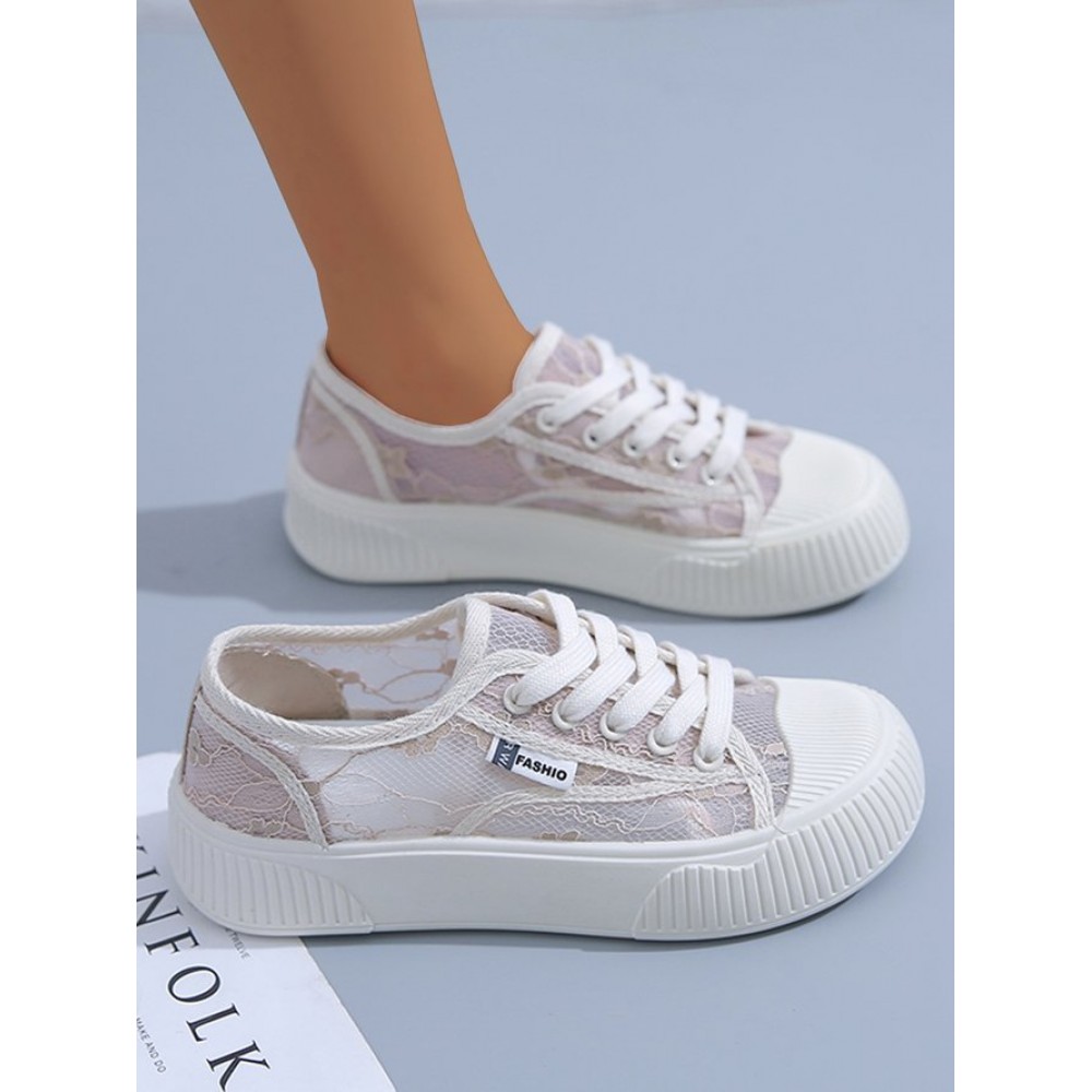 Airy Floral Lace Resort Flats Airy Floral Lace Resort Flats